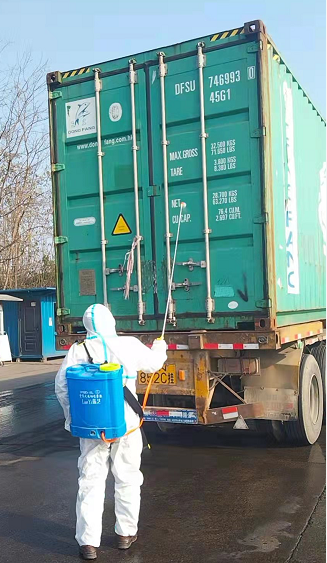 日前,盛虹集團在泗投資運營的江蘇芮邦科技有限公司因生産需要,從日本進(jìn)口一批紡織設備,共計121個40尺集裝箱貨櫃。