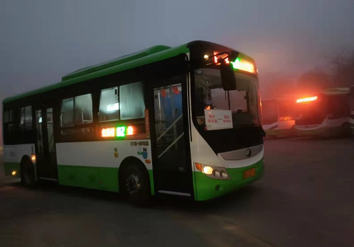 泗陽：“點對(duì)點”“門對(duì)門”“一站式”精準對(duì)接定制公交服務，有效破解企業員工出行難！